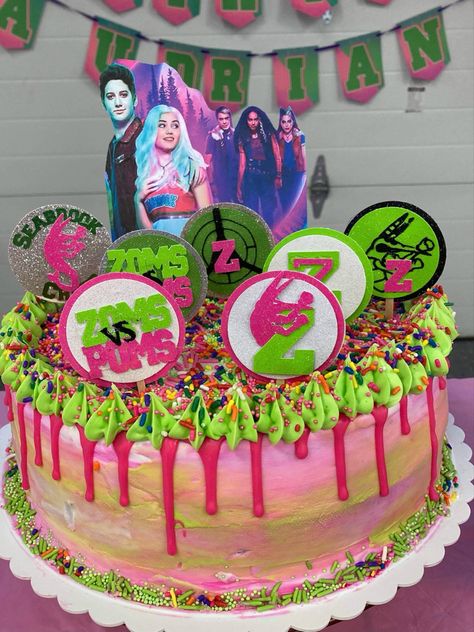 Zombies 3 Cake Ideas, Zombies 2 Disney Party Cake, Disney Zombies Birthday Cake, Zombies 3 Cake, Sour Patch Birthday, Disney Zombies Birthday Party, Disney Zombies Birthday, Zombie Birthday Cakes, Zombie Birthday Party