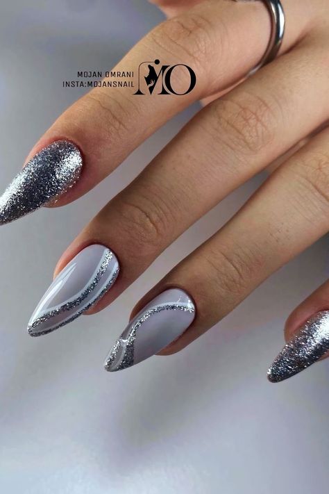 Nail Art Designs Silver Glitter, Grey Scale Nails, Silver Nails Inspiration, Frosted Nail Designs, Metallic Sparkle Nails, Metallic Grey Nails, Holiday Nails Silver, Silver Abstract Nails, Grey And Silver Nail Designs