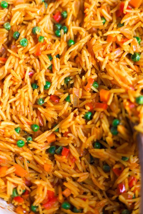 Spicy Rice Indian Spicy Rice, Spicy Rice Recipes Easy, Savoury Rice Recipes, Veggie Rice Recipes, Rice And Vegetable Recipes, Spicy Rice Recipes, Hot Rice Recipe, Basmati Rice Recipes Easy, Sriracha Rice