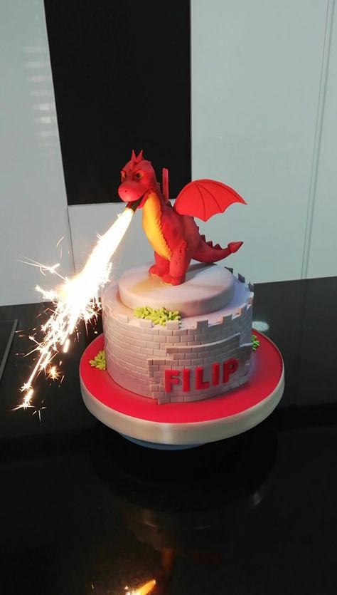 Dragon Castle Cake, Red Dragon Cake, Dragon Cake Ideas Simple, Dragon Bday Party, Cute Dragon Cake, Dragon Cupcake Cake, Dragon Party Ideas For Kids, Dragon Cakes For Kids, Dragon Theme Cake