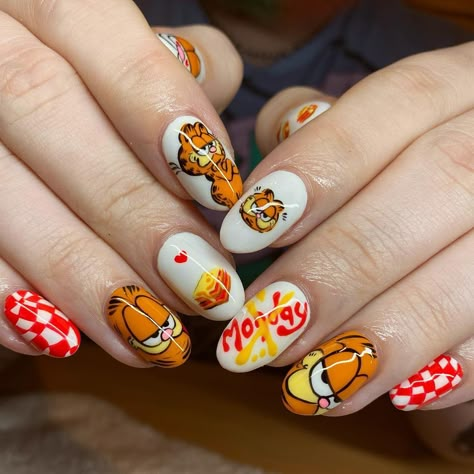 Garfield Nails, Character Nails, Crazy Nail Designs, Garfield Cat, Almond Acrylic, Nails Yellow, Simple Gel Nails, Crazy Nails, Painted Nail Art