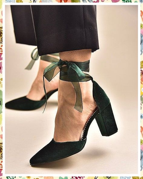 Winter Wedding Heels - Settle up to Amazon.com - You will buy everything you need there. Click to visit today! Green Wedding Heels, Green Bridal Shoes, Wedding Shoes Green, Green Velvet Shoes, Comfortable Wedding Heels, Dark Green Wedding, Heels Green, Velvet Block Heels, Dark Green Velvet