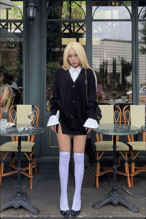 Cute Outfits With Long Socks, Aestethic Fits, Dress With Long Socks, Outfits With Knee High Socks, Semi Causal, White Socks Outfit, Long Socks Outfit, Knee High Socks Outfit, 60s Outfits