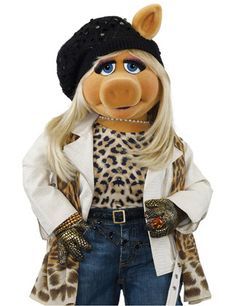 Miss Piggy is fly, and it's probably sad, but I would wear that outfit.... Miss Piggy Wallpaper, Piggy Wallpaper, Mrs Piggy, The Muppets Characters, Miss Piggy Muppets, Muppets Characters, Piggy Muppets, Muppets Miss Piggy, Ms Piggy