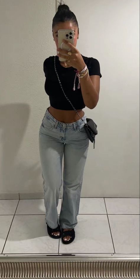 Straight Led Jeans, Cute Straight Leg Jean Outfits, Zara Straight Leg Jeans Outfits, Straight Leg Jeans Outfits Aesthetic, Outfit Ideas Straight Jeans, Zara Looks Outfit Ideas, Straight Leg Jeans Outfits Black Women, Zara Outfit 2024 Summer, Zara Straight Jeans