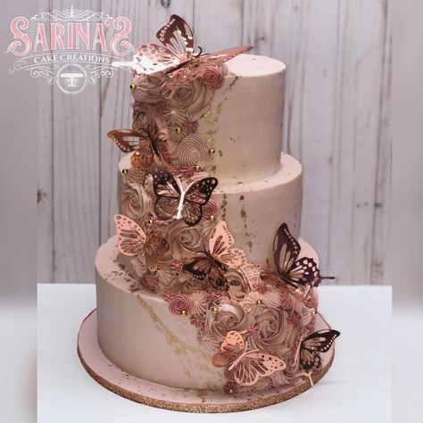 Sarina's Cake Creations on Instagram: “Rose gold butterfly cake #buttercream #buttercreamcake #butterflycake #rosettes #rosegoldsplatter #sunflowersugarart…” Gold Butterfly Cake, Sweet 15 Cakes, Debut Cake, Birthday Cake Roses, Quince Cakes, Sweet Sixteen Cakes, Quince Cake, Rose Gold Cake, Rose Gold Wedding Cakes