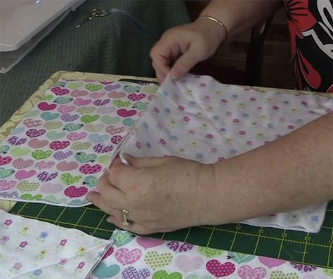 How To Make Rag Quilts, Minky Rag Quilt Tutorial, Easy Rag Quilts For Beginners Simple, Rag Quilt Tutorial Easy, Rag Time Quilt, Fleece Rag Quilt How To Make, Rug Quilt Tutorial, Rag Quilt Tutorial Video, Cotton Rag Quilt