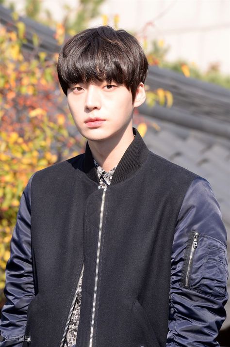 Koo Hye Sun, Boys Korean, Cinderella And Four Knights, Ahn Jae Hyun, Korean Couple Photoshoot, Yook Sungjae, Korean Couple, Korean Star, Korean Entertainment