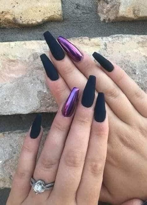 Ongles Goth, Black And Purple Nails, Black Chrome Nails, Purple Chrome Nails, Purple Chrome, Pink Chrome Nails, Witchy Nails, Nails Dark, Purple Acrylic Nails