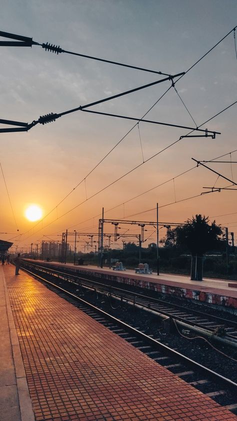 #sunrays #railway station #photography #editing #instagram #photos #sun #posts #pinterest Railway Station Pictures, Travel Photos Instagram Story, Instagram Aesthetic Posts Pictures, Train Pose Ideas, Train Photography Aesthetic, Aesthetic Train Photos, Instagram Asthetics Photos, Railway Station Snap, Train Photo Ideas