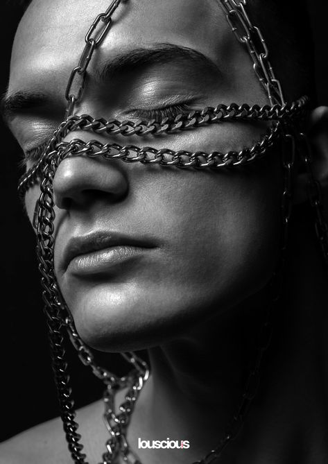 demure me by agata szafraniec — louscious Photoshoot With Chains, Chain Photoshoot, Jewellery Advertising, Model Call, Metal Chain, Black Cat, Chain Necklace, Editorial, Photographer