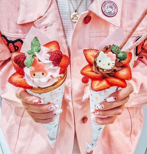 Tokyo Sweets Project🙊🍦 on Instagram: “#hellokittygang // Kawaii Crepes from 📍Sanrio Puroland is everything🙈💕 (📷: @taramilktea) - Which is your favourite? Hello Kitty or My…” Tara Milk Tea, Japanese Crepes, Bubble Waffle, Kawaii Dessert, Japanese Snacks, Kawaii Food, Cute Desserts, Wine And Dine, Cafe Food