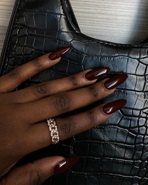 Burgundy girl for life. Burgundy And Chrome Nails, Burgundy Nails Black Women, Almond Nails Maroon, Burgundy Toe Nails, Cherry Brown Nails, Dark Maroon Nails, Mulberry Nails, Merlot Nails, Fall Burgundy Nails