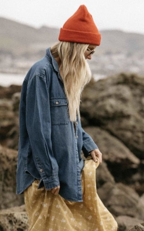 love this outfit from billabong Womens Gift Guide, Granola Vibes, Beach Fashion Editorial, Shopping Lifestyle, Salty Blonde, Gift Guide Women, Winter Beach, Mountain Girl, Winter Fit