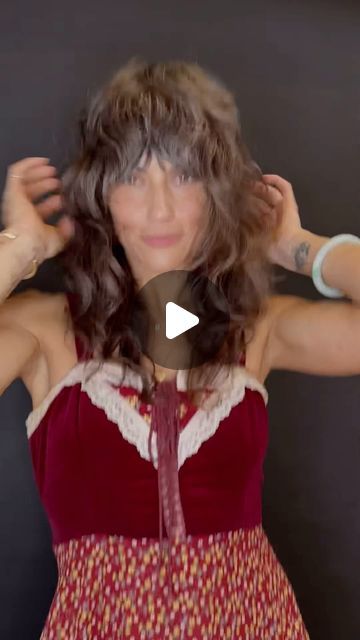 Shag Hair Back View, How To Style 70s Hair, Bangs With Naturally Wavy Hair, Popular Haircuts 2024 Women, Jayne Matthews Hair, Shag With Curtain Fringe, How To Style Shaggy Hair, How To Style A Shag Haircut Tutorial, 70s Layered Hair