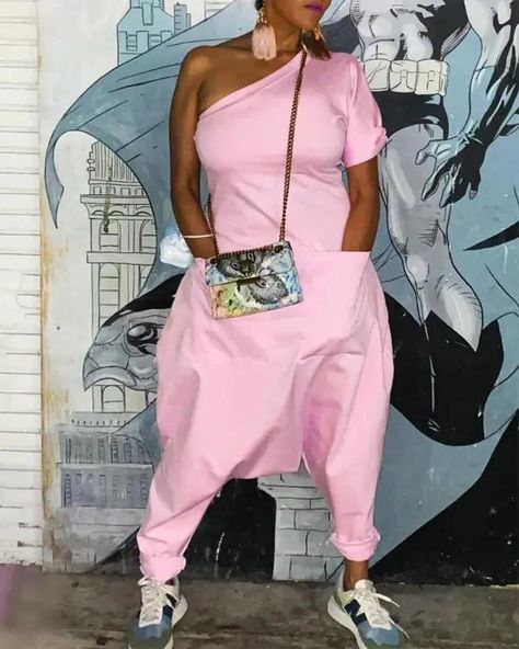 Unusual Clothing, Mode Rose, Collar Jumpsuit, Harem Jumpsuits, Jumpsuit Casual, Loose Jumpsuit, Fitted Jumpsuit, Balloon Centerpieces, Pink Jumpsuit