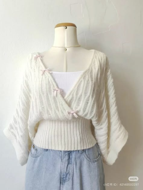 Vacay Outfits Summer, Summer Inspo Outfits, Summer Vacay Outfits, Pink Bowtie, Aesthetic Outfits Summer, Island Vacation Outfits, Her Drawing, Soft Feminine Outfits, White Sweater Outfit