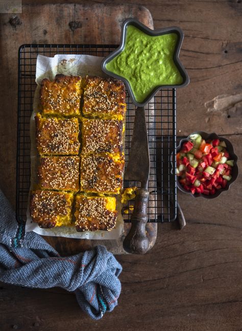 Makai no Handvo - a traditional savoury cake made with maize flour - theroute2roots Healthy One Pot Meals, Gujarati Recipes, Flour Recipes, Cooking Light, Maize, Savoury Cake, World Recipes, Curries, Indian Recipes