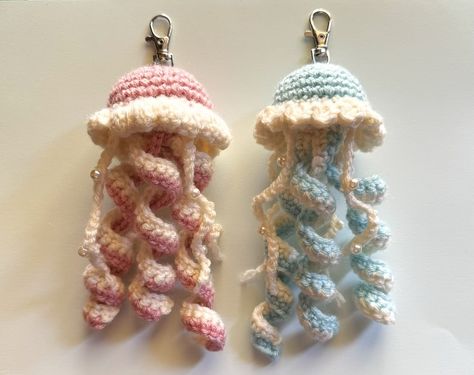 Cute Jellyfish, Crochet Jellyfish, Fit For Life, Hello Kitty Crochet, Crochet Stitches Chart, Crocheted Jellyfish, Crochet Octopus, Crochet Business, Crochet Bookmarks