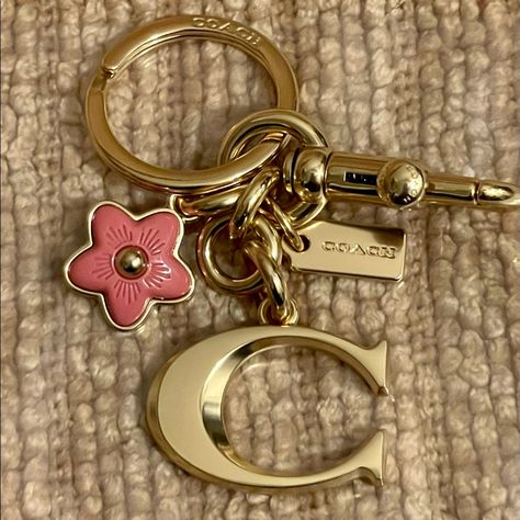 Nwt Coach Signature "C" Bag Charm Plated Brass & Resin Keychain/ Key Fob / Bag Charm. Brand New & 100% Authentic! Style: #. Color: Im / Gold Brass & Rose Resin And Metal Attached Split Key Ring And Dogleash Clip Coach Keychain Aesthetic, Cute Small Keychains, Cute Keychains For Car Keys And Wallet, Keychain Aesthetic Car Keys, Coach Bag Charms, Coach Bag Charm, Cute Etsy Finds, Cute Car Keys Keychains Ideas, Key Ring Aesthetic