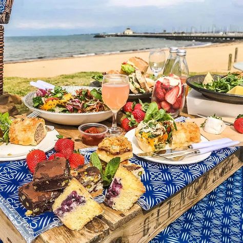 16 Best Picnic Boxes Melbourne To Up Your Picnic Game • TOT: HOT OR NOT Grazing Lunch, Salted Caramel Slice, Vegetarian Tart, Picnic Boxes, Gluten Free Chocolate Brownies, Bacon Blt, Picnic Food Ideas, Picnic Games, Picnic Items