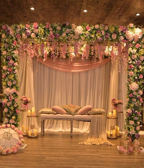 Pink Engagement Decorations, Mendhi Event Ideas, Pink Mehndi Decor, Desi Wedding Color Schemes, Maiyan Decor Backdrop, Desi Wedding Backdrop, Pastel Reception Decor, Pink Nikkah Decor, Desi Wedding Decor Backdrops