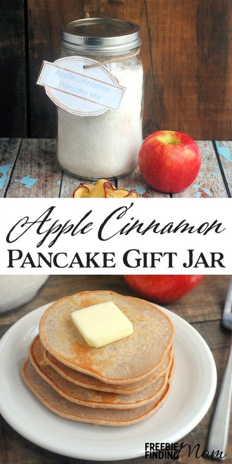 Apple Cinnamon Pancake Mix Gift Jar - Give the gift of a hearty homemade breakfast with this Mason jar recipe. You can easily substitute any dried fruit for the apples or omit the apples entirely and simply make a delicious cinnamon pancake mix. Then attach the free printable gift tag provided and you’ve got a fun and frugal DIY gift in a jar for friends, family, coworkers, church acquaintances, and the like. Pancake Mix Gift, Pancake Gift, Jar Breakfast, Mason Jar Gifts Recipes, Pancakes Gift, Mason Jar Breakfast, Diy Gifts In A Jar, Mason Jar Recipe, Apple Cinnamon Pancakes