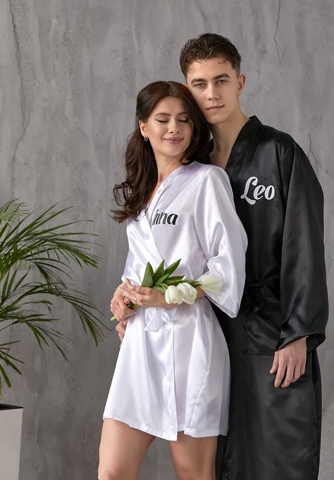 Wedding Robes Getting Ready, Pajama Photoshoot, Honeymoon Attire, Personalized Robes, Robes Satin, Getting Ready Robes, Thoughtful Wedding Gifts, Groom And Bride, Wedding Robes