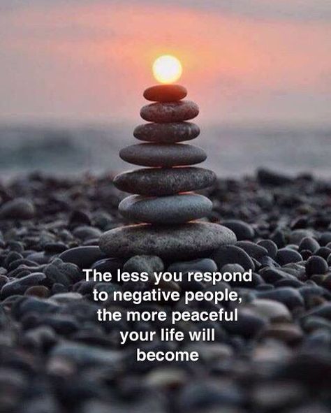 Removing Negative People From Your Life “You may not be able to control someone’s negative behavior, but you can control how long you participate in it.” Image Zen, Stars Gifts, Foto Tips, Samos, Negative People, Acrylic Decor, Star Gift, Stone Decor, Glass Wall Art