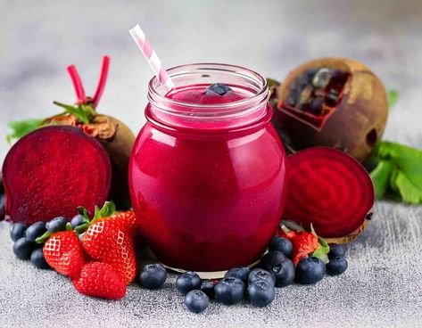 If you’re looking for a smoothie that’s refreshing & packed with nutrients, this Energising Berry Beet Smoothie might be just what you need. Berry Beet Smoothie, Beets Smoothie, Beets Smoothie Recipes, Vegetable Smoothie Recipes, Vegetable Smoothie, Immune Boosting Smoothie, Raw Beets, Beet Smoothie, Post Workout Smoothie