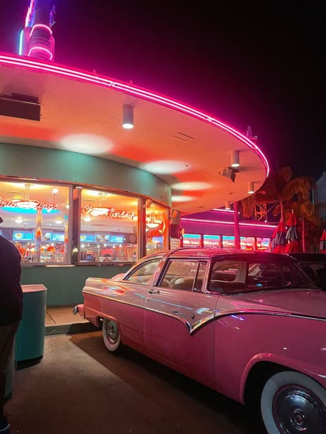 1950 Aesthetic, 1940s Aesthetic, Diner Aesthetic, 50s Aesthetic, Old Vintage Cars, New Retro Wave, Retro Diner, 80s Vibes, 80s Aesthetic