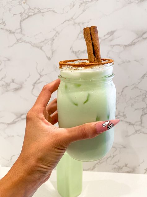 A Refreshing Twist On a Classic: PANDAN Horchata Recipe! - Ta-Daa! Pandan Drink, Alcoholic Party, Horchata Recipe, Coconut And Vanilla, Banh Xeo, Dream Cafe, Asian Market, Meals To Make, Rice Milk