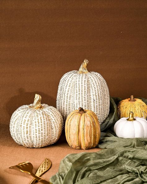 Everything is better when you can get it in gold! It can be hard to fit the typical colors of fall with your everyday home decor. This might just be the key! These artificial white and gold pumpkins make the perfect addition to almost any color pallette. Use them as part of a centerpiece or as a stand alone trinket! Either way, this will definitely bring your home the modern, minimalist fall feel you're looking for! Fireplace Wedding, Gold Pumpkin, Pumpkin Decor, White Pumpkins, Home Kitchen, Pumpkins, Thanksgiving, Gold, White