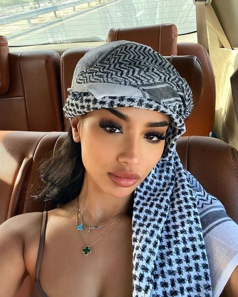 Makeup-Artist.💄 on Instagram: "habibi come to dubai…" Arab Baddie, Habibi Come To Dubai, Insta Feed Goals, Dubai Outfit, Dubai Women, Dubai Outfits, Feed Goals, Dubai Style, Arab Women