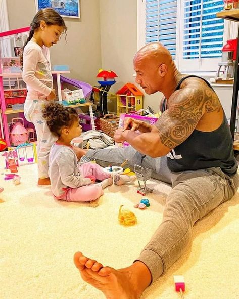 The Rock Kevin Hart, Story Picture Ideas, Jason Momoa Kids, Pound Fitness, Dwayne Johnson Family, Dwyane Johnson, Lauren Hashian, Fitness Park, Rock Dwayne Johnson