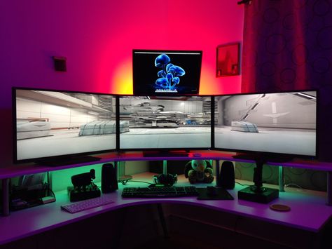 tri-monitor setup with lights Gaming Battlestation, Desktop Ideas, Ultimate Gaming Setup, Monitor Setup, Pc Gaming Desk, Battle Stations, Game Setup, Battle Station, Best Gaming Setup