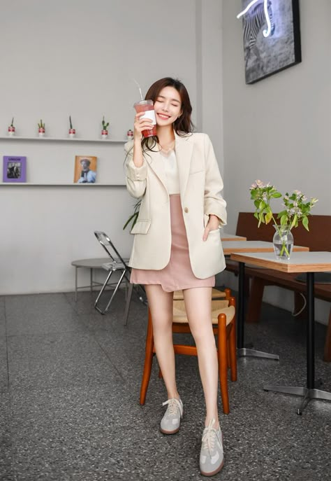 Girlie Outfits Korean, Korean Girl Office Outfit, Korean Office Style Work Outfits, Korean Corporate Attire, Semiformal Outfit Women, Korean Business Fashion, Korean Office Fashion, Bussines Casual Woman, Corporate Attire Women