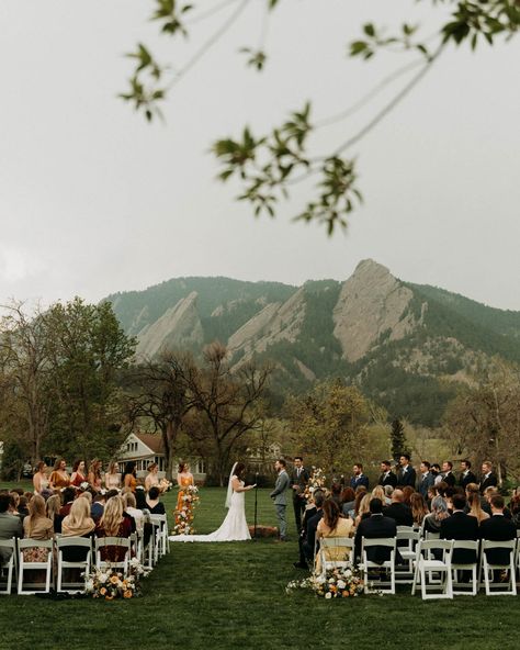 The Best Colorado Micro Wedding Locations Micro Wedding Ideas Colorado, Colorado Outdoor Wedding Venues, Micro Colorado Wedding, Intimate Wedding Colorado, Elopement Venue Ideas, Backyard Wedding Micro, Simple Colorado Wedding, March Mountain Wedding, Fall Wedding In Colorado