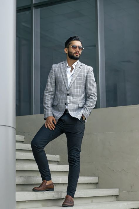 Tips to a Conscious Wardrobe for Professional Men Casual Dress Code For Men, Smart Casual Dress Code, Dress Code Casual, Blazer Outfits Casual, Business Professional Outfits, Smart Casual Dress, Y2k Men, Professional Men, Professional Attire