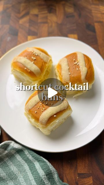 36K views · 2.6K likes | Susanna 🍜 easy recipes on Instagram: "🍞 Introducing a NEW monthly series on making shortcut Hong Kong style bakery buns — today we’re making cocktail buns, also known as 鸡尾包 (gai1 mei5 baau1)! 

✏️ Full recipe is on smellylunchbox.com or link in bio! 

🍍 To this day, the shortcut pineapple buns I shared with @kingshawaiian is my most recreated recipe, so I reached out to partner with them for a whole series 😋

I like to use Kings Hawaiian Original Sweet Rolls for these because they’re lightly sweet, fluffy, and are the perfect size for mini buns. 

Which HK-style bakery bun do you want to see next month?!

#kingshawaiian #slidersunday #cantonesefood" Bakery Buns, Pineapple Buns, Bun Recipes, Hawaiian Cocktails, Mini Bun, Pineapple Bun, Cantonese Food, Kings Hawaiian, Breads & Buns