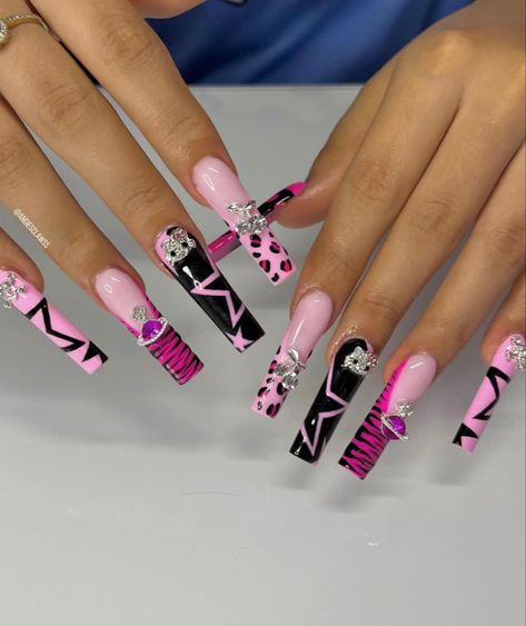 Extra Nail Ideas, Punk Nails, Colored Acrylic Nails, Exotic Nails, Long Acrylic Nails Coffin, Acrylic Nails Coffin Pink, Long Square Acrylic Nails, Unique Acrylic Nails, Pink Set