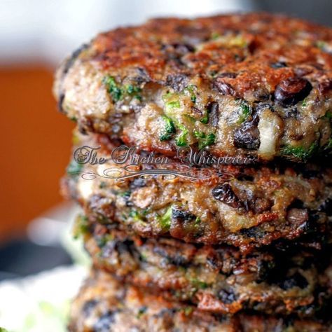 The Best Damn Veggie Burger. This burger is packed full of veggies and seasonings that makes it taste like a real beef burger! Whether you're a vegetarian or a carnivore you'll love this burger! | Thekitchenwhisperer.net #vegetarian #veggieburger #burger #veggieburgers #mushroomburger #blackbeanburger #bestburger #healthyeating #healthyfood #mealprep #mushrooms Portabella Mushroom, Veggie Burgers Recipe, Stuffed Portabella Mushrooms, Resep Diet, Veggie Burgers, Tasty Vegetarian Recipes, Veggie Burger, Meatless Meals, Veggie Dishes