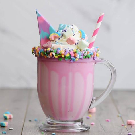 Unicorn Hot Chocolate, Unicorn Food, Unicorn Treats, White Chocolate Candy, Unicorn Coffee, Unicorn Stuff, Chocolate Candy Melts, Unicorn Foods, Milk Shake