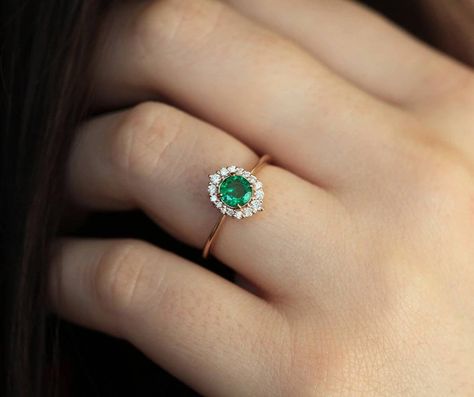 Green Wedding Ring With Single Diamond, Rose Gold Emerald Ring With Diamond, Rose Gold Solitaire Emerald Ring, Elegant Round Emerald Ring With Single Diamond, Rose Gold Emerald Ring With Prong Setting, Rose Gold Emerald Ring With Brilliant Cut, Round Cut Emerald Ring For Proposal, Half Carat Diamond Ring, 5 Carat Diamond Ring