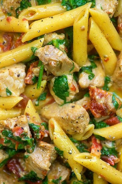 Pasta Mexicana, Creamy Tuscan Chicken Pasta, Sundried Tomato Pasta, Pork Pasta, Creamy Tuscan Chicken, Tuscan Chicken Pasta, Pasta With Chicken, Creamy Chicken Pasta, Bacon Pasta