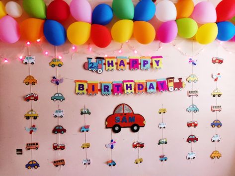 Toy Car Themed Birthday, Transportation Theme Decorations, Simple Car Birthday Decorations, Simple Car Theme Birthday Decor, Cars Theme Birthday Party Decorations Simple, Vehicle Birthday Party Decoration, Transport Birthday Theme, Car Theme Birthday Decorations, Diy Car Theme Birthday Decor