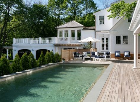 22 Outstanding Traditional Swimming Pool Designs For Any Backyard Preppy House, Pool Decking, Moderne Pools, Double Staircase, Piscina Interior, Carport Designs, Deck Designs, Modern Pools, Swimming Pool Designs