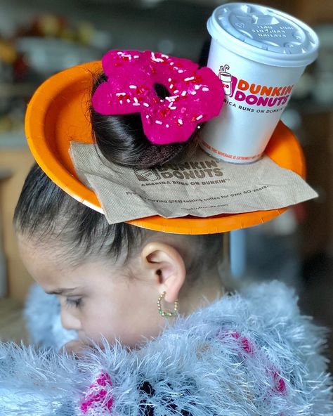 Dunkin Donuts Costume, Donut Halloween Costume, Donut Costume, Dunkin Donuts Iced Coffee, Halloween Donuts, Coffee And Donuts, Special Halloween, Crazy Hair Days, Crazy Hats