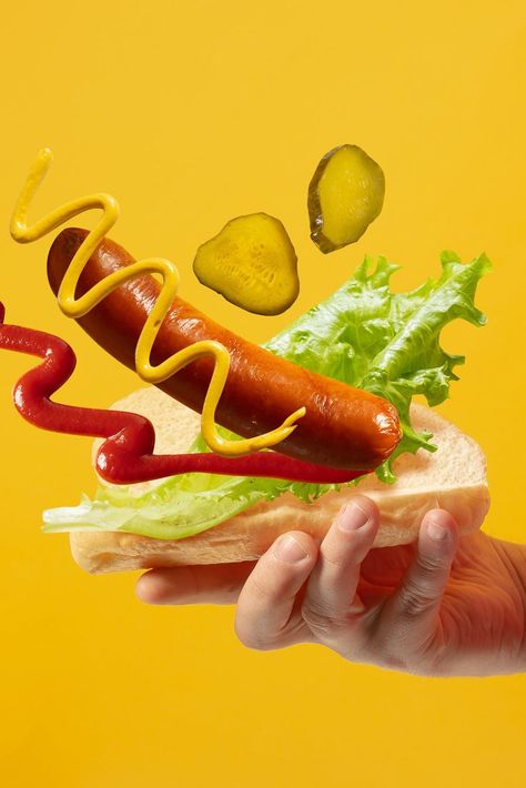 Where to get the Best New York Hot Dog Hot Dog Pictures, Hot Dog Design, Hot Dog Photography, Hot Dog Advertising, Hot Dog Food Photography, Hot Dog Photography Food Styling, New York Hotdogs, Hot Diggity Dog, Hot Dog Place