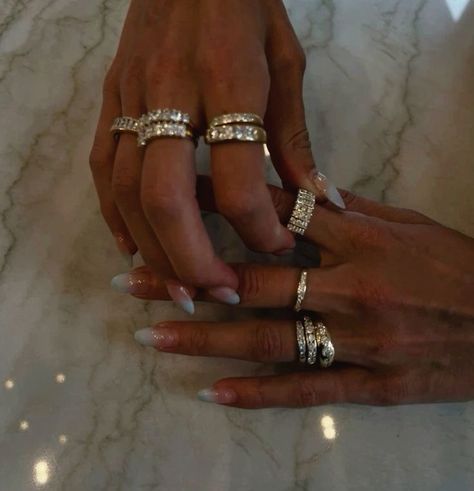 Ring Stack Diamond, Many Rings On Hand, How To Stack Rings, Ring Stack Aesthetic, Everyday Ring Stack, Ring And Nails, Gold Rings Aesthetic, Gold Rings With Diamonds, Ring Stack Gold